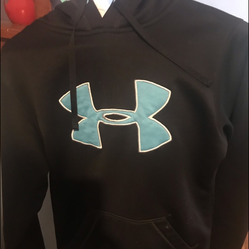 Black under armor hoodie size youth small